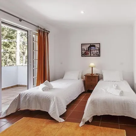 Villa Tojo Prata - Spacious And Pleasant 6 Bedroom For 14 People With Garden And Private Pool *